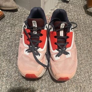 Nothing wrong with the shoes! These are my favorite style of on clouds. Clean!